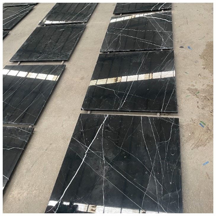 Carrelage en marbre noir Nero Marquina