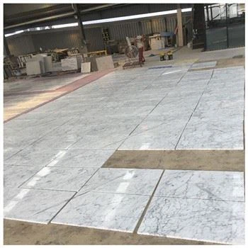 Carrelage en marbre blanc de Carrare