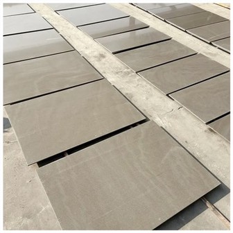 Carrelage de sol en calcaire gris