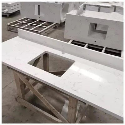 Dessus de vanité en quartz de Carrare